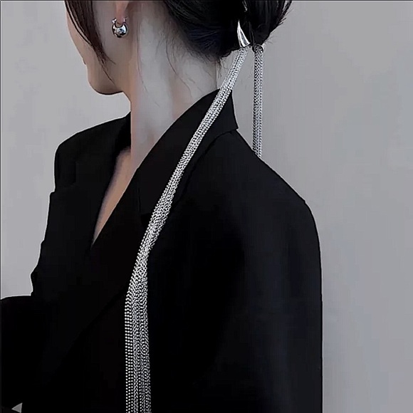 SILVER CHAIN TASSEL HAIR ACCESSORY main image 10
